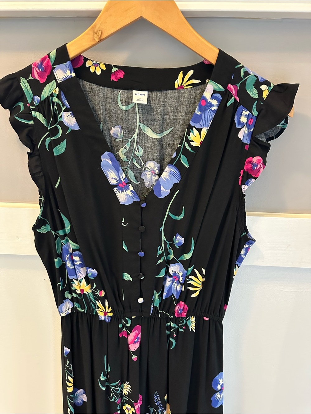 Old Navy Black Floral Midi Dress with V-Neck
Size S - Picture 2 of 10
